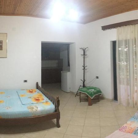 Romeo'S Guest House 2 Piqeras ภายนอก รูปภาพ