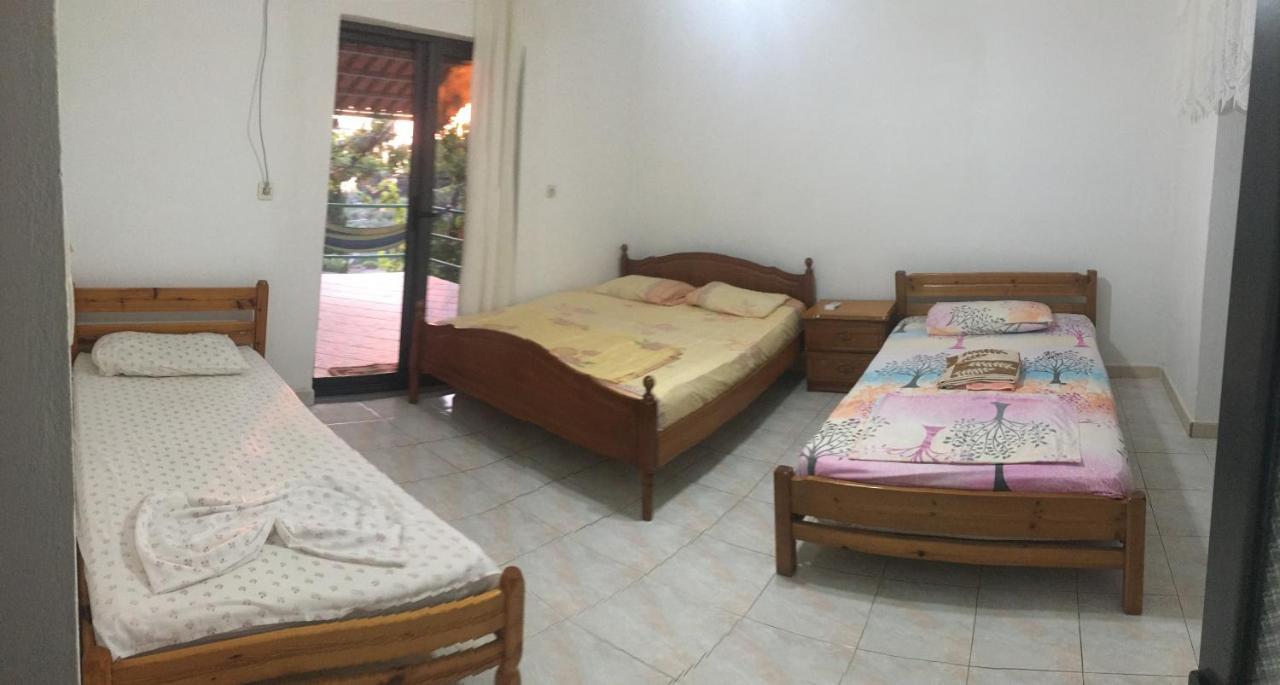 Romeo'S Guest House 2 Piqeras ภายนอก รูปภาพ